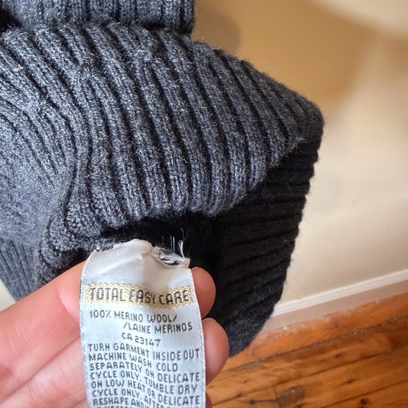 Sold - Picture 3 of 3